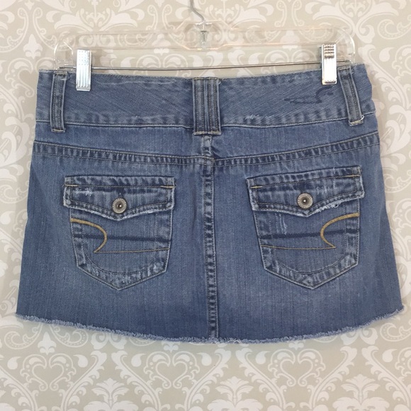 {American Eagle}Sz 4 Distressed JeanMiniSkirt - Picture 2 of 4